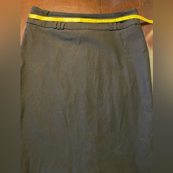 Divine Logic Ponte Skirt with belt loops - Picture 4 of 7